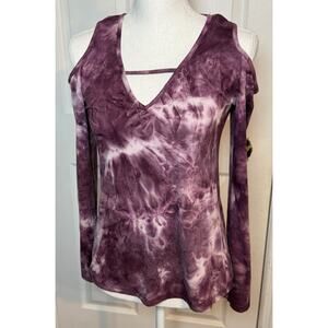 🩵🩵Women’s Rue21 Long Sleeved The Due Top, Open Shoulders, Purple, Medium🩵🩵